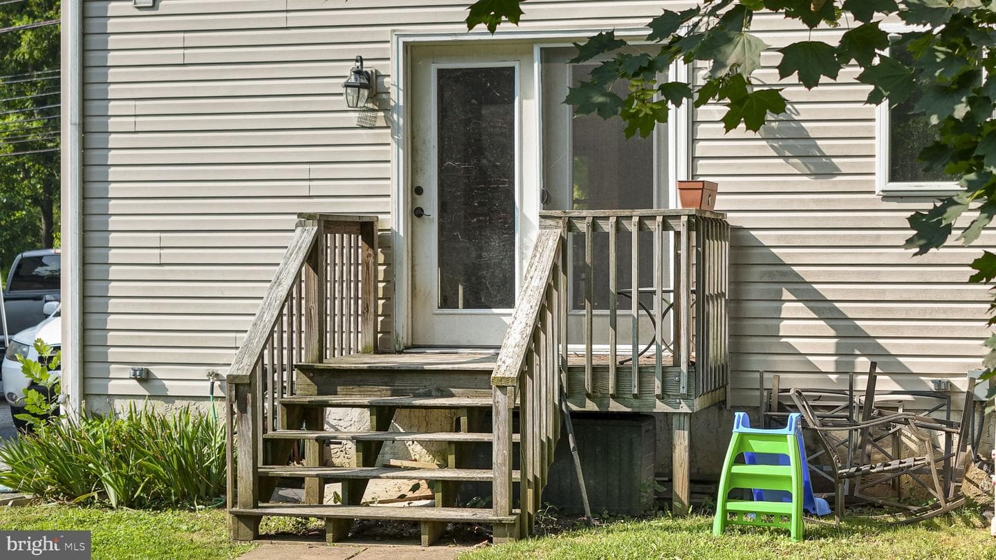 650 Fairview Road photo 20