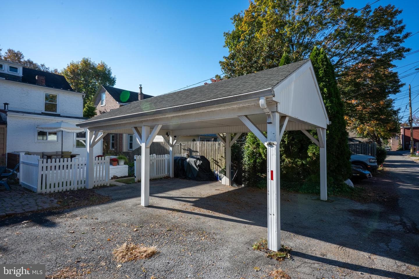 229 W Union Street photo 8