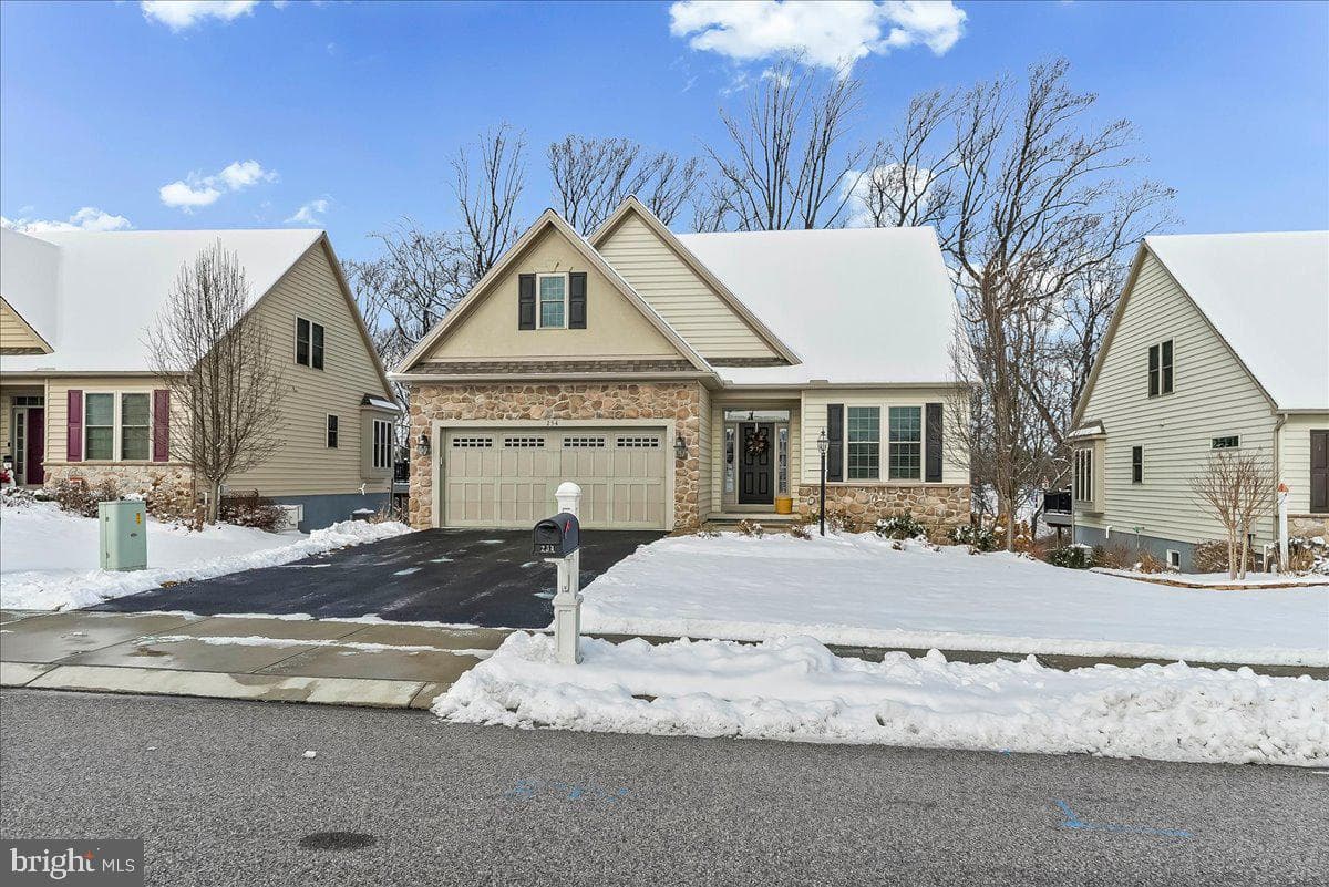 254 Honeycroft Boulevard photo 32