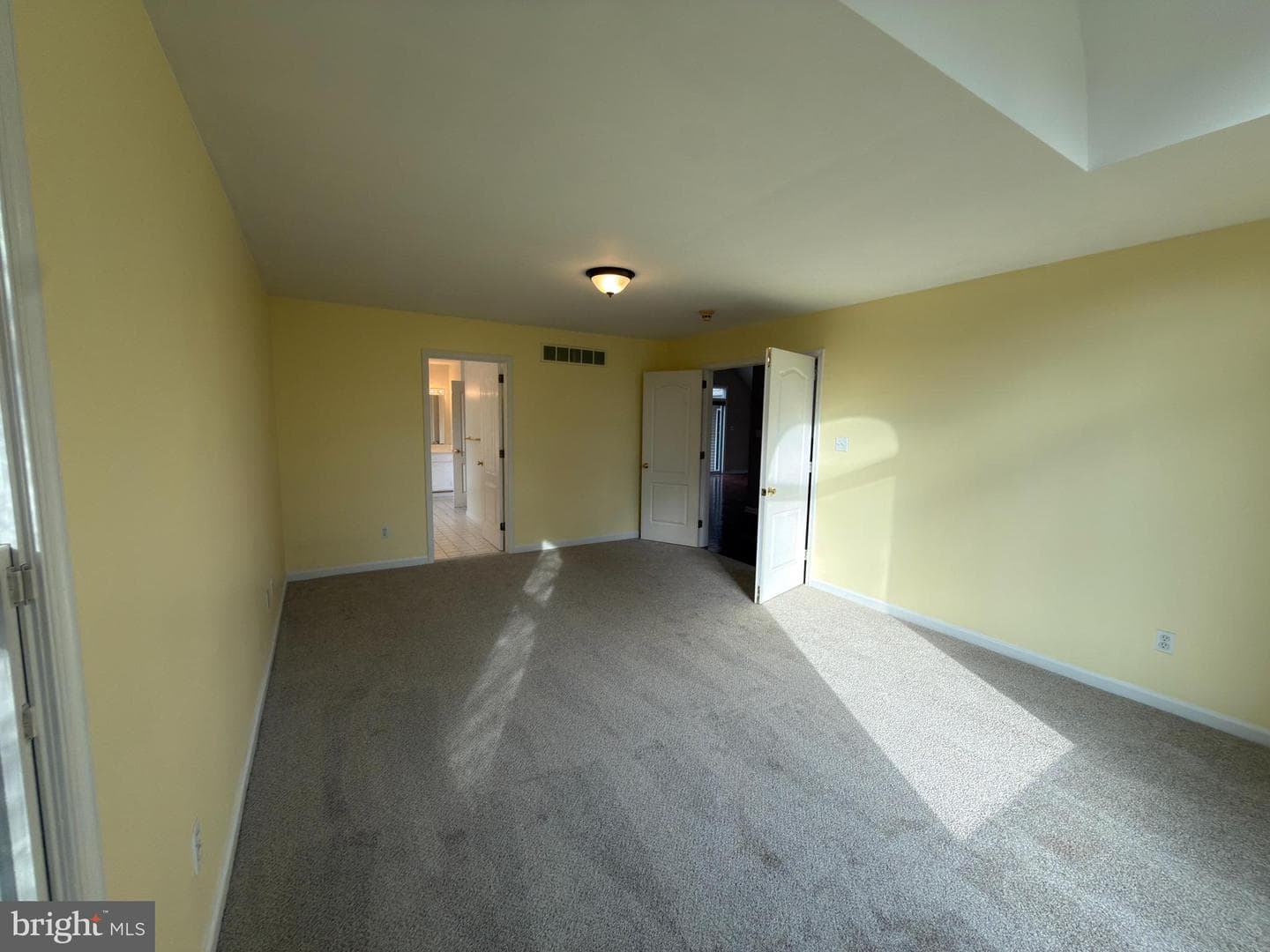 839 Frank Road photo 17