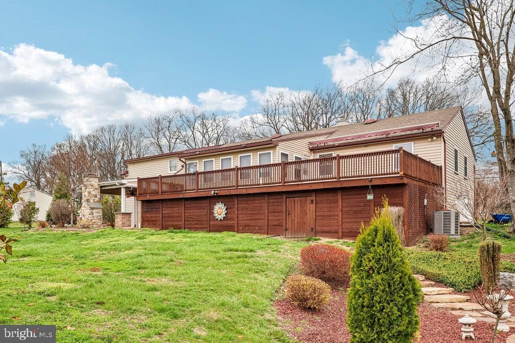23 W Conestoga Road photo 58