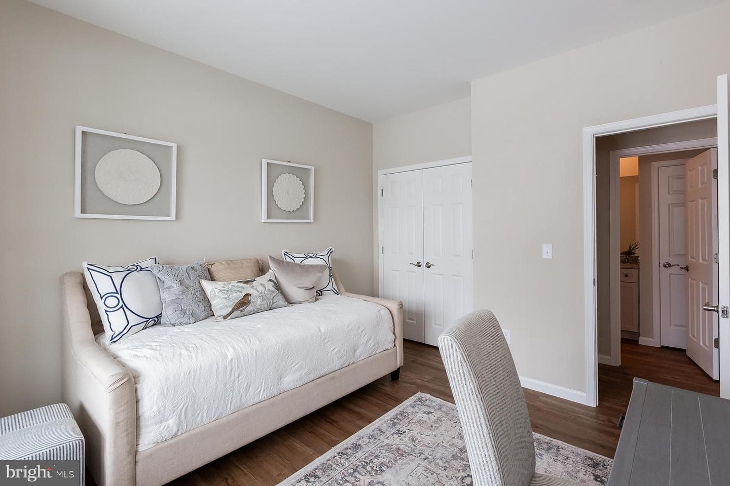 602 Greenbriar Path photo 21
