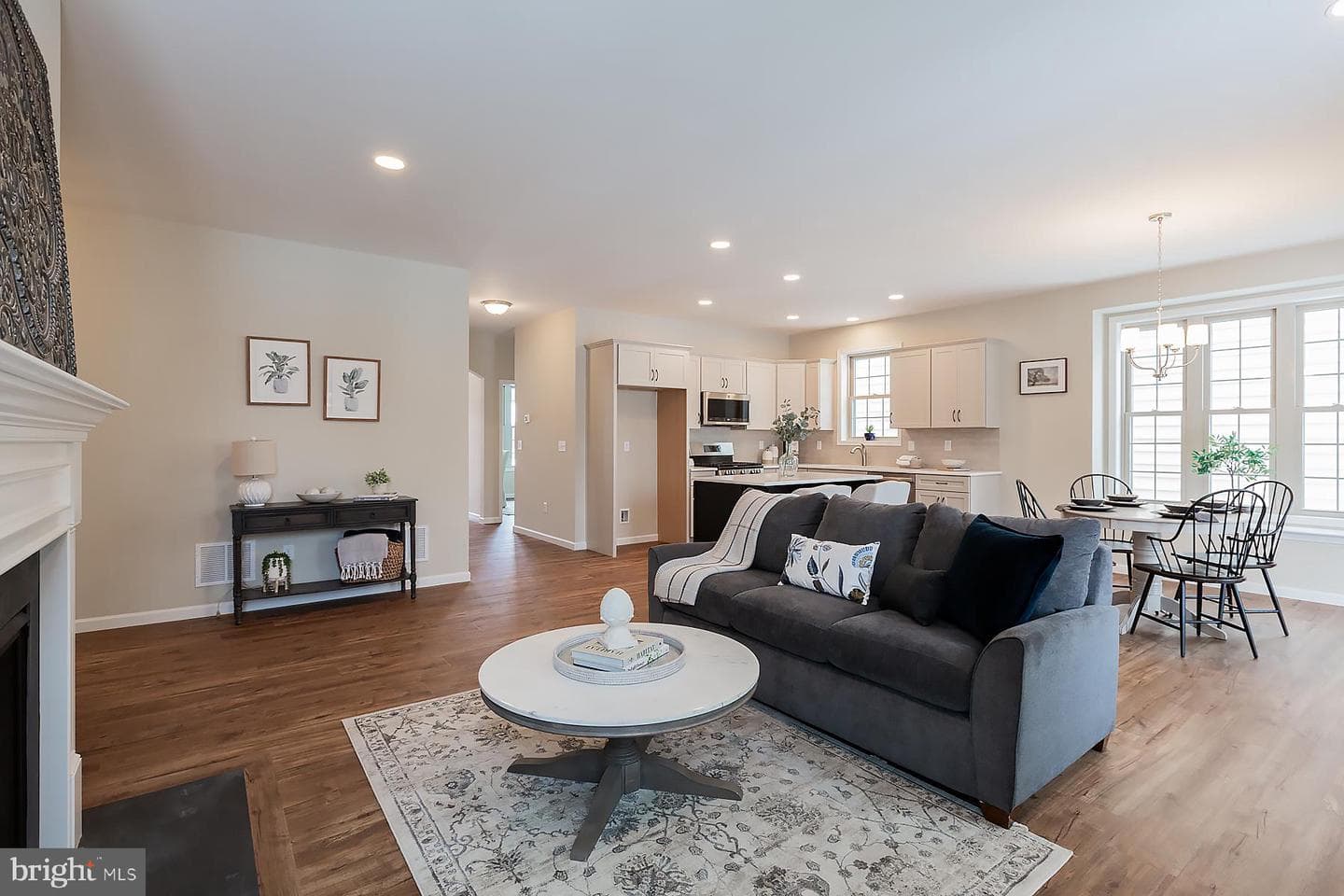 602 Greenbriar Path photo 8