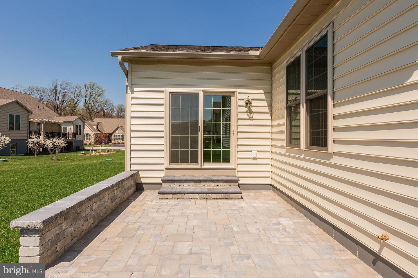 605 Greenbriar Path photo 11