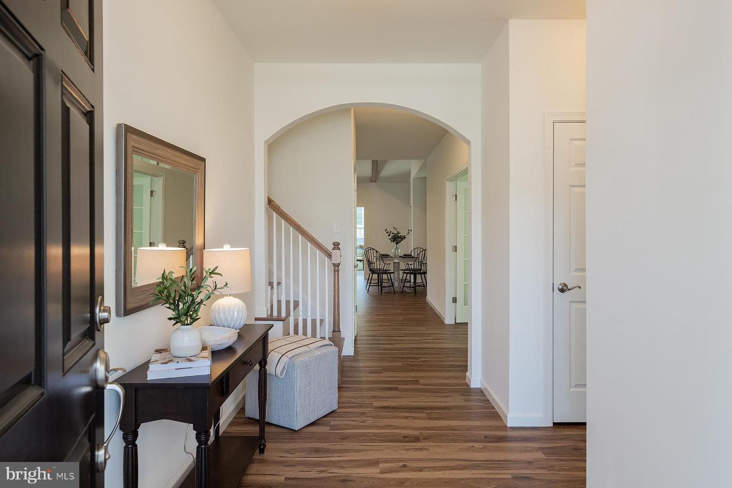 605 Greenbriar Path photo 14