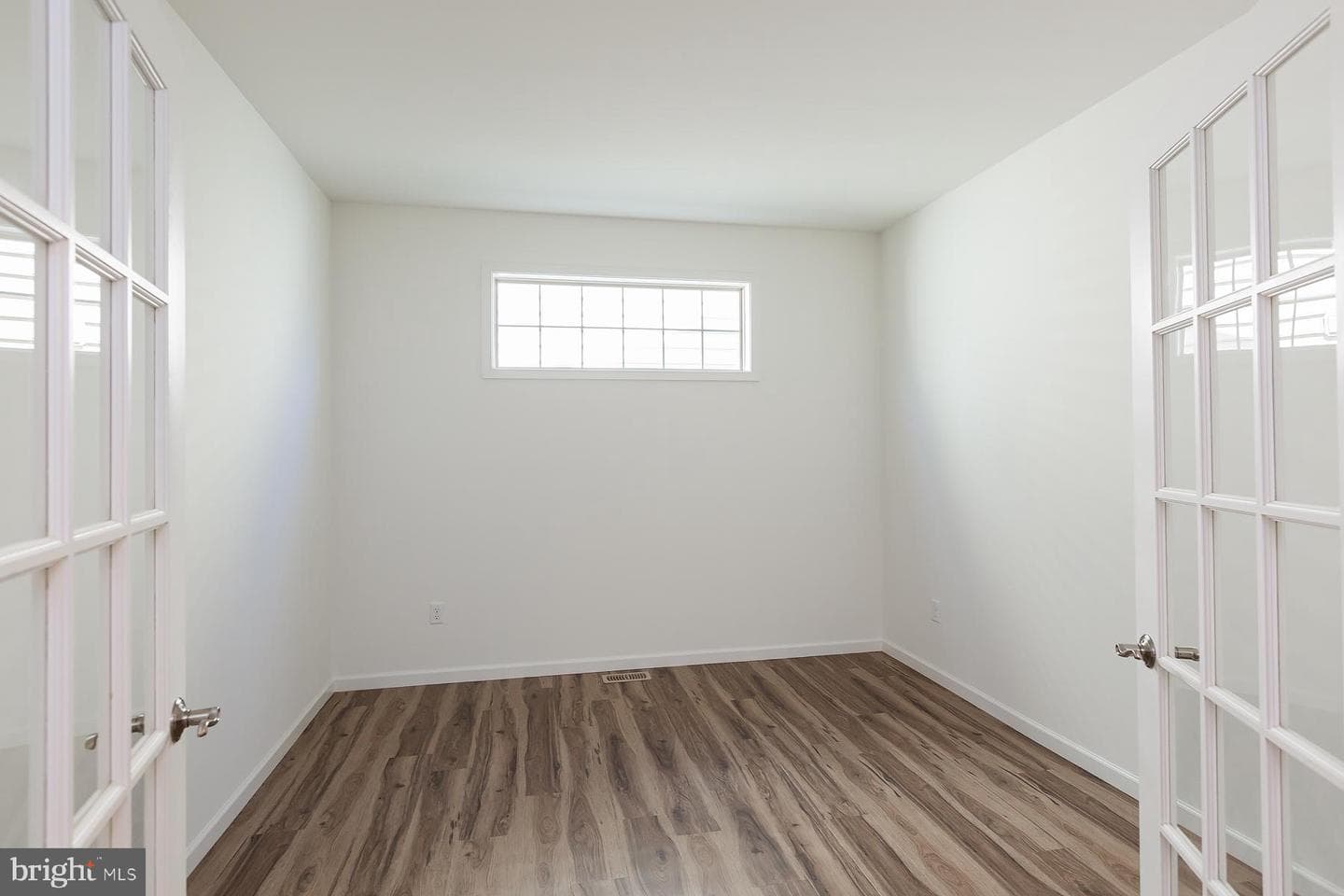 605 Greenbriar Path photo 20
