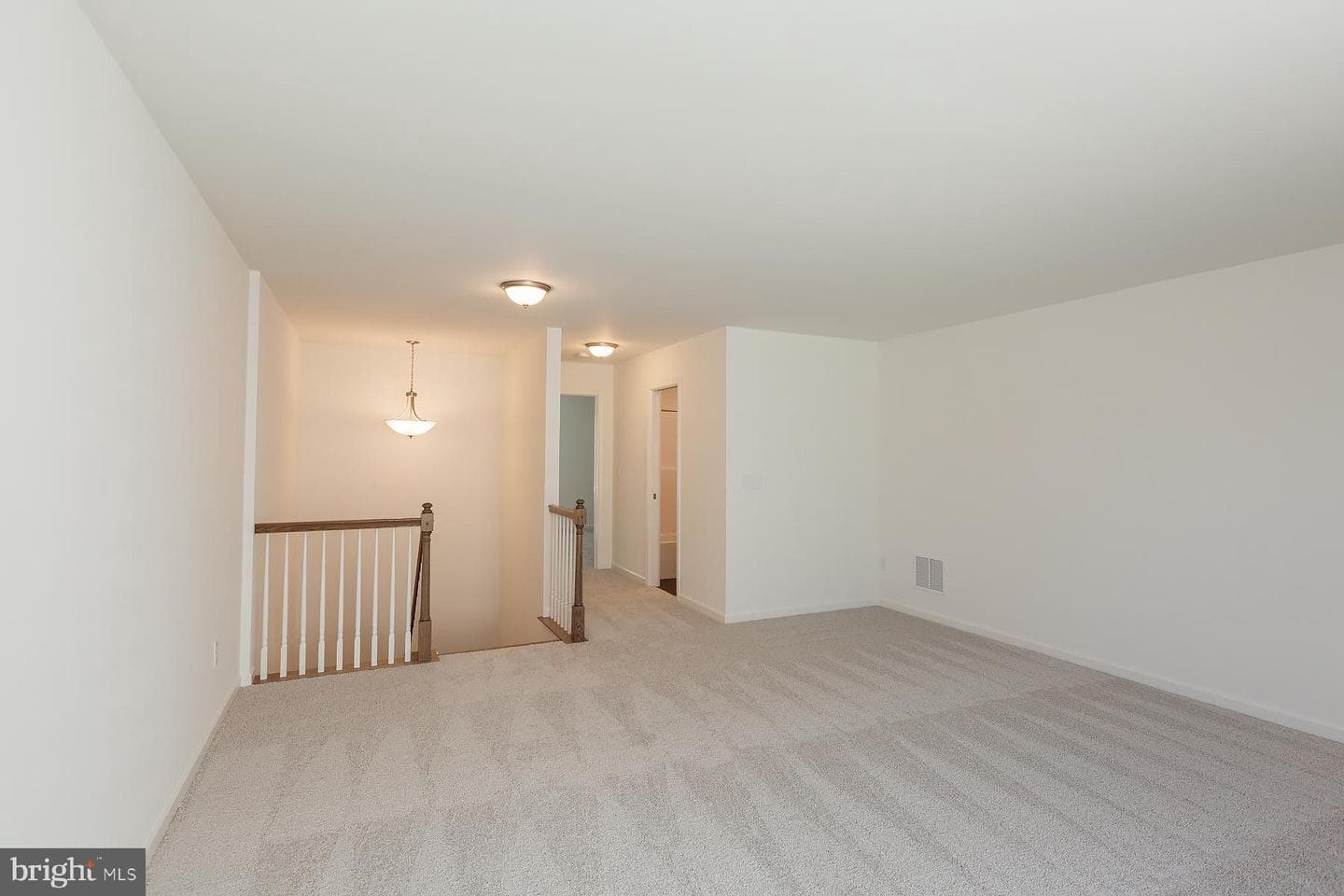 605 Greenbriar Path photo 21