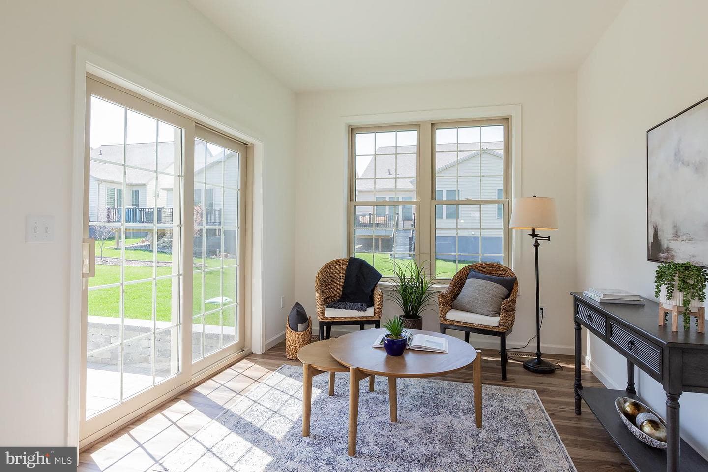 605 Greenbriar Path photo 9