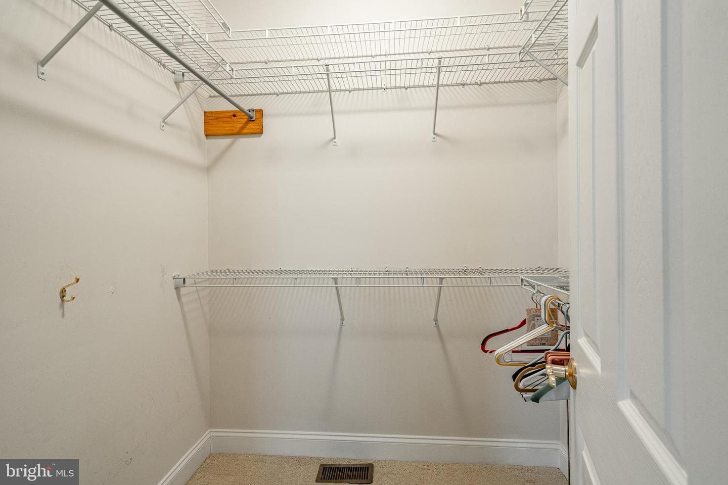 121 Augusta Drive photo 22