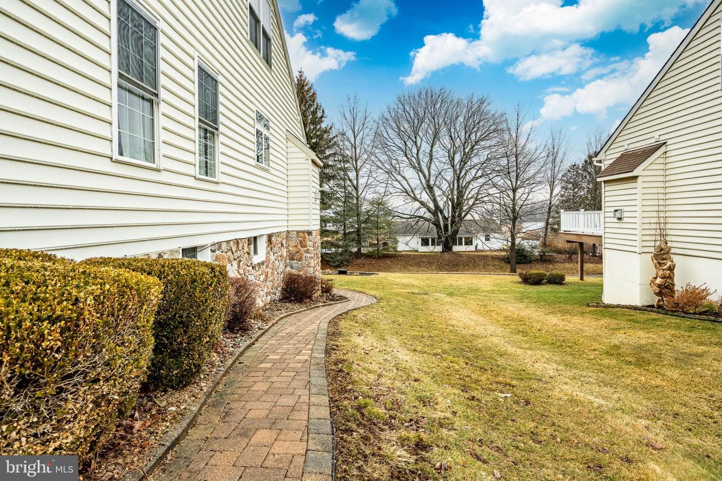 121 Augusta Drive photo 37