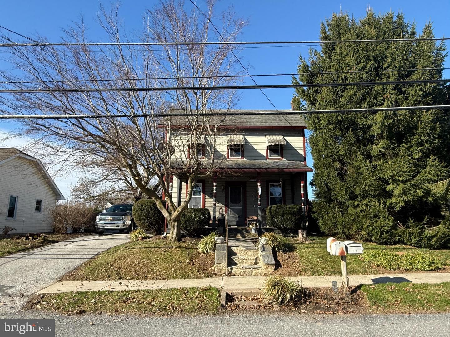 212 Cochran Street photo 1