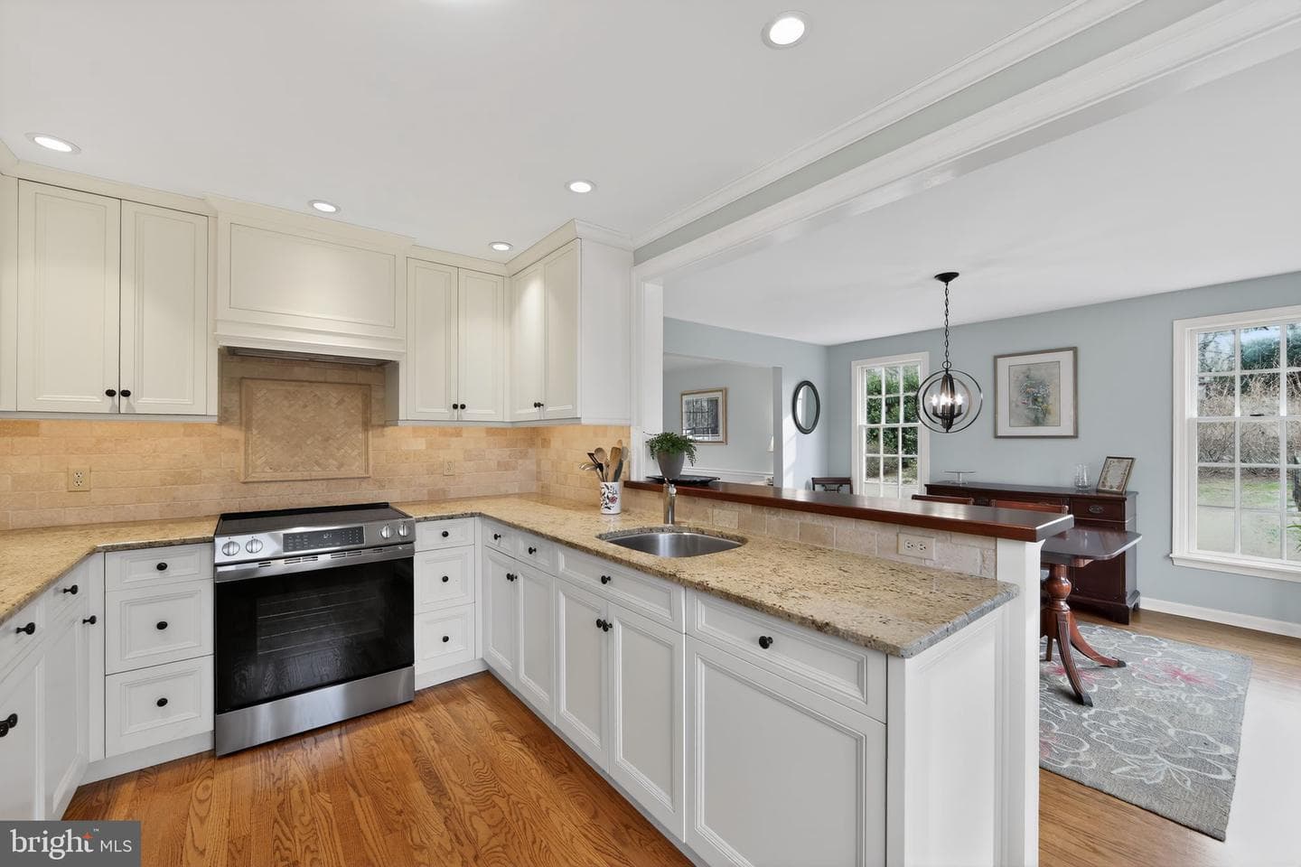 850 Farragut Road photo 11