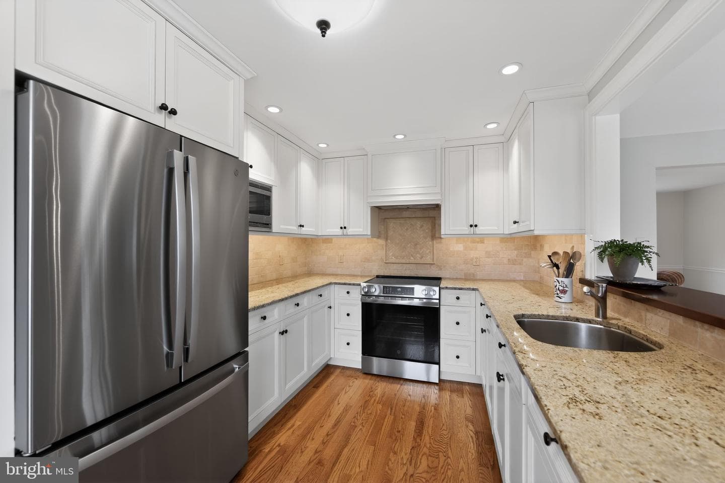 850 Farragut Road photo 12