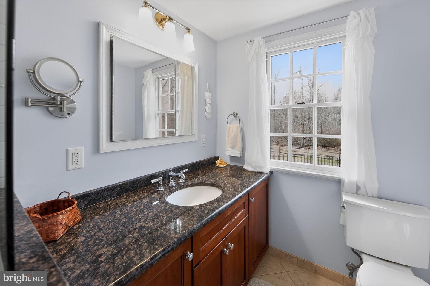 850 Farragut Road photo 27