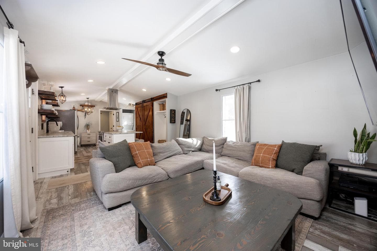 1524 Jonathan Road photo 12