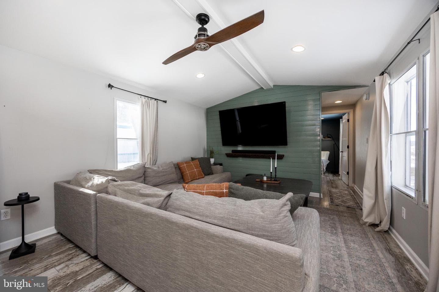 1524 Jonathan Road photo 5