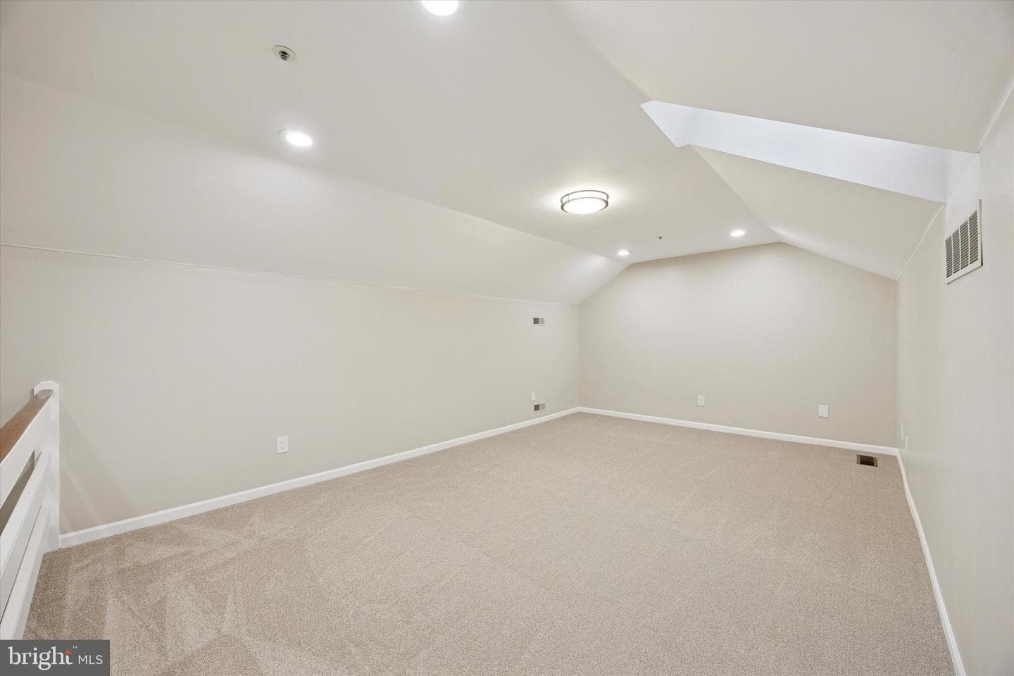 1203 Durham Court photo 30