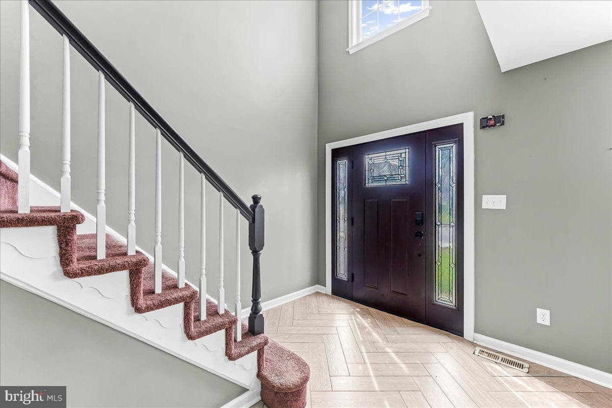 113 Midland Drive photo 2
