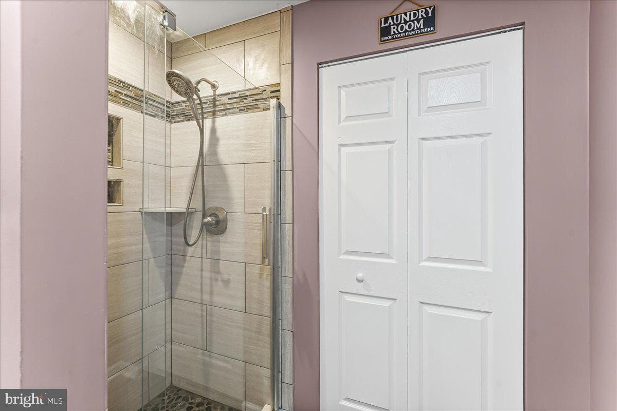 113 Midland Drive photo 7