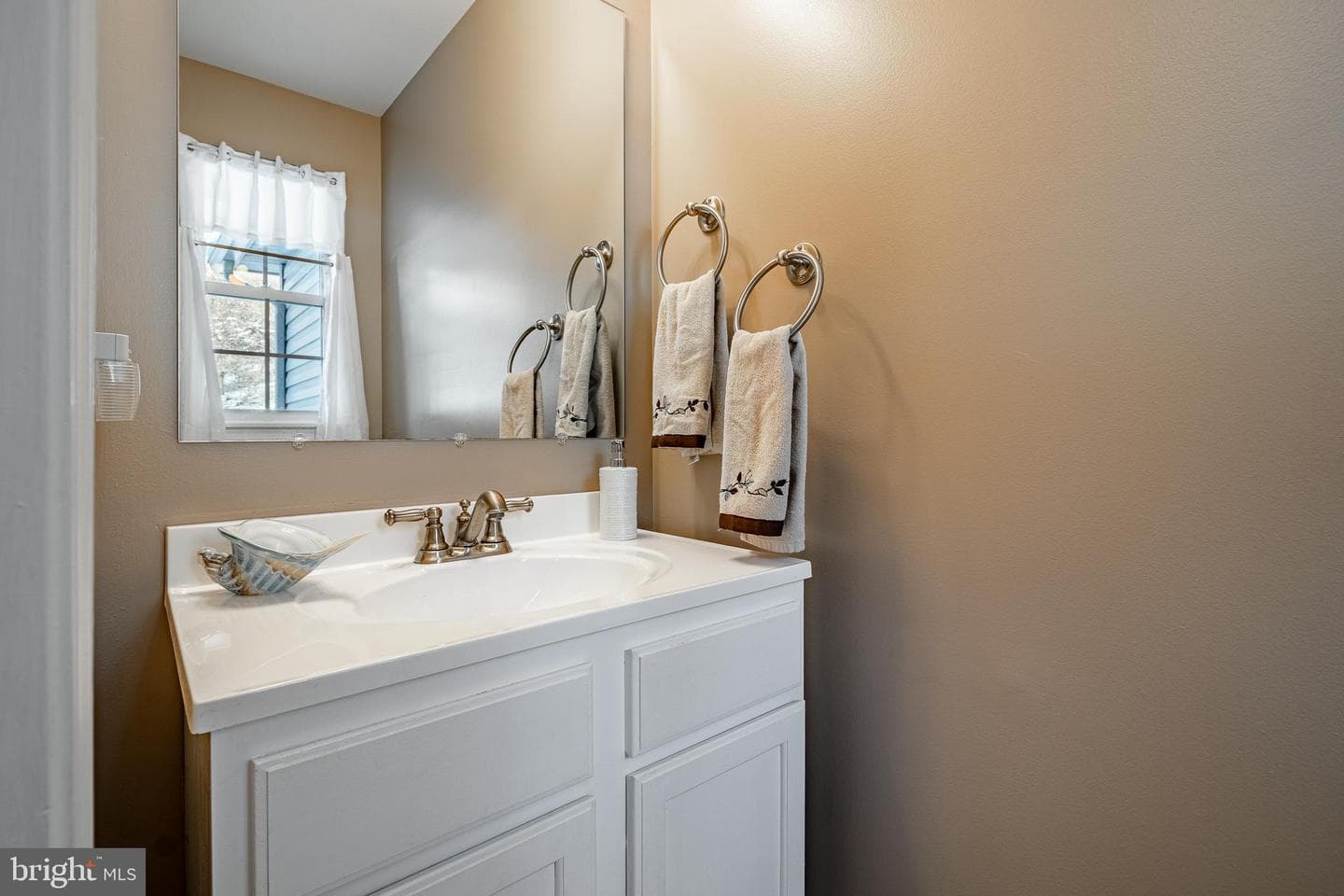 300 Revere Court photo 12