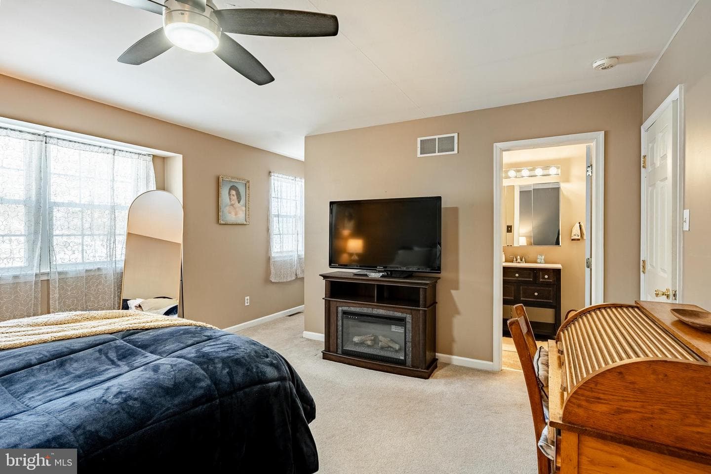 300 Revere Court photo 14