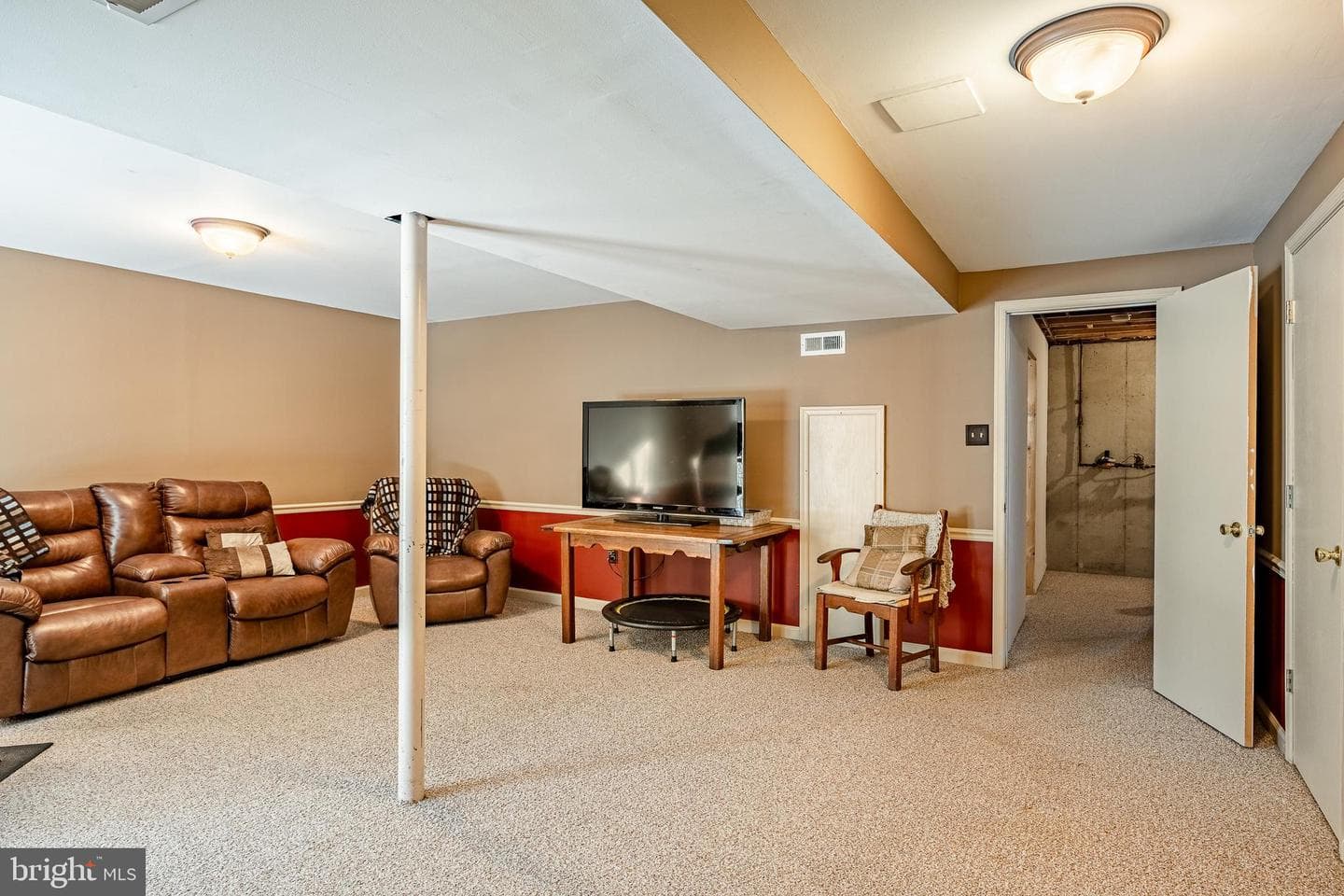 300 Revere Court photo 24