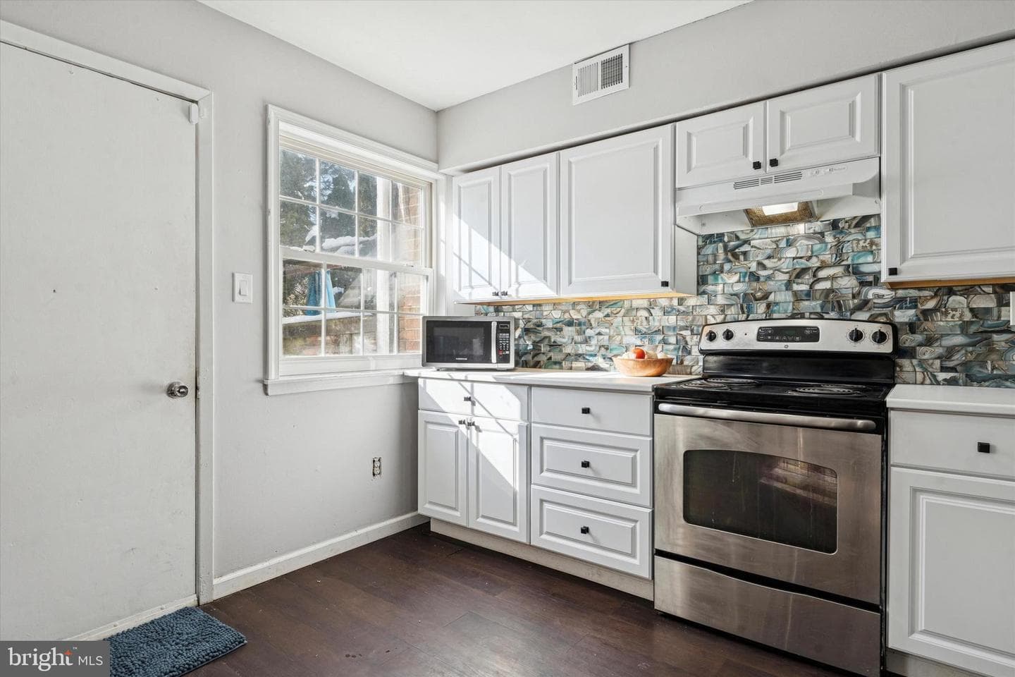 83 Brighton Court #306 photo 11