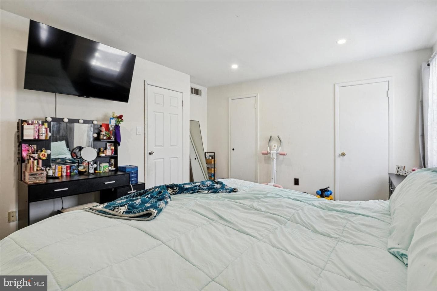83 Brighton Court #306 photo 17