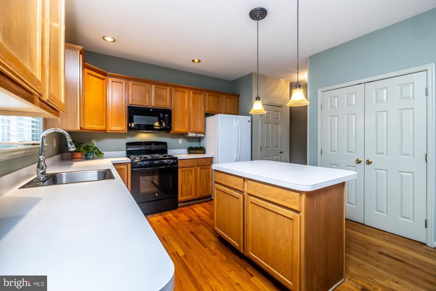 1148 Ashbridge Road photo 17