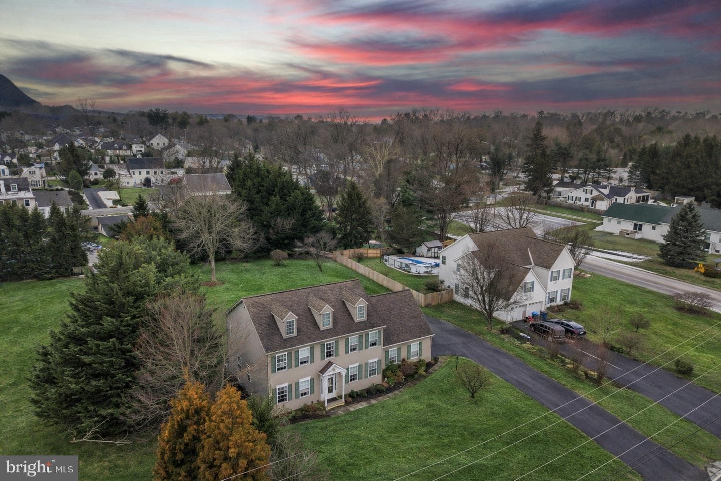 1148 Ashbridge Road photo 4