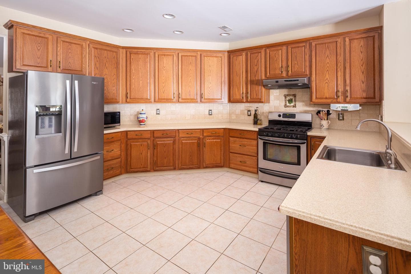 1703 Yardley Drive photo 13