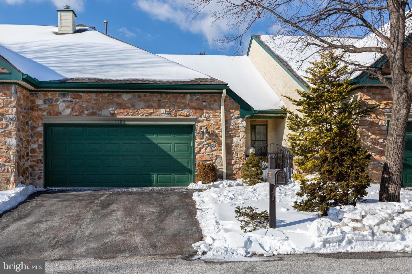 1703 Yardley Drive photo 3