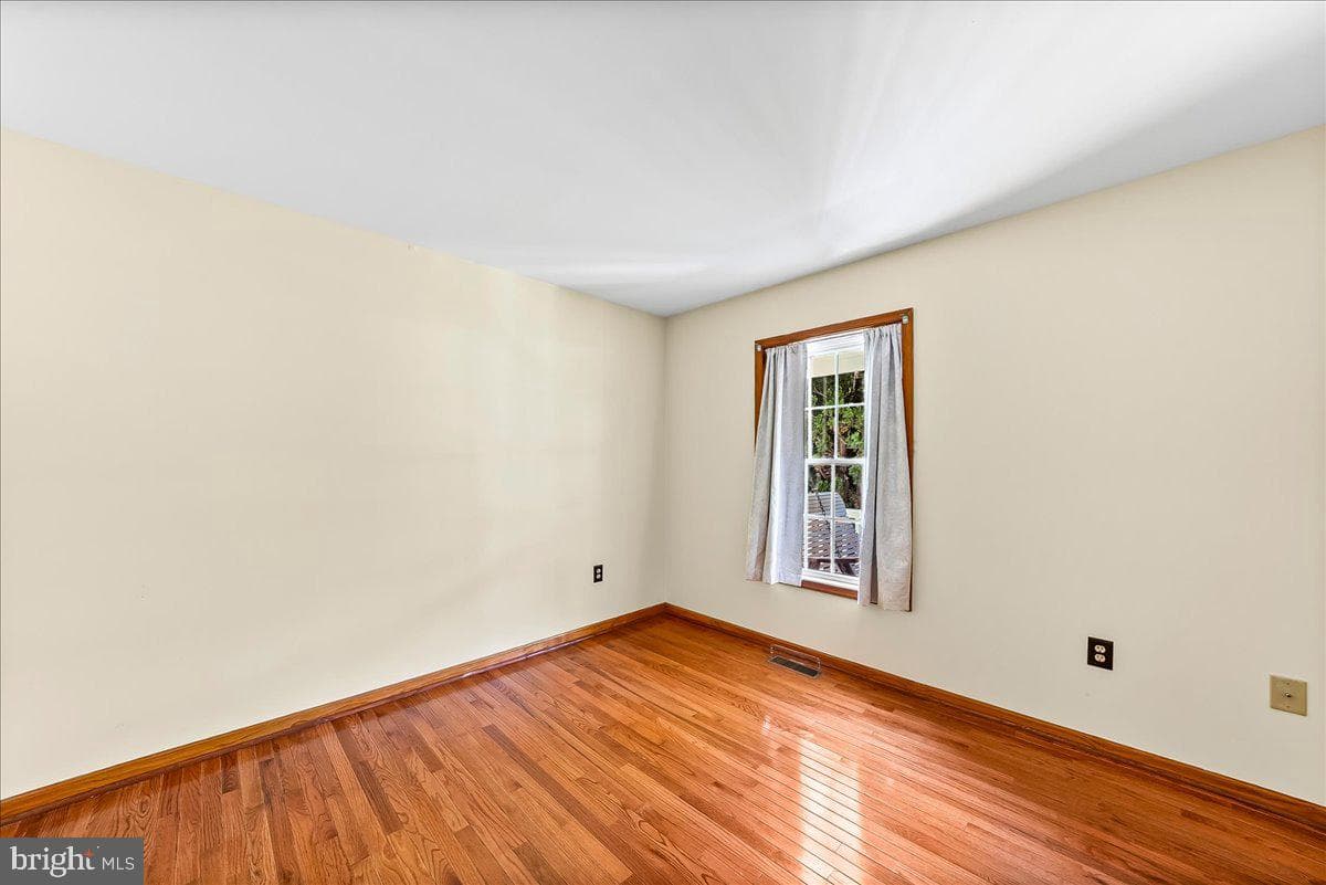 508 Ash Road photo 26