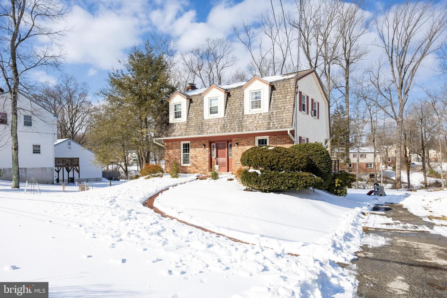 1237 E Strasburg Road photo 3