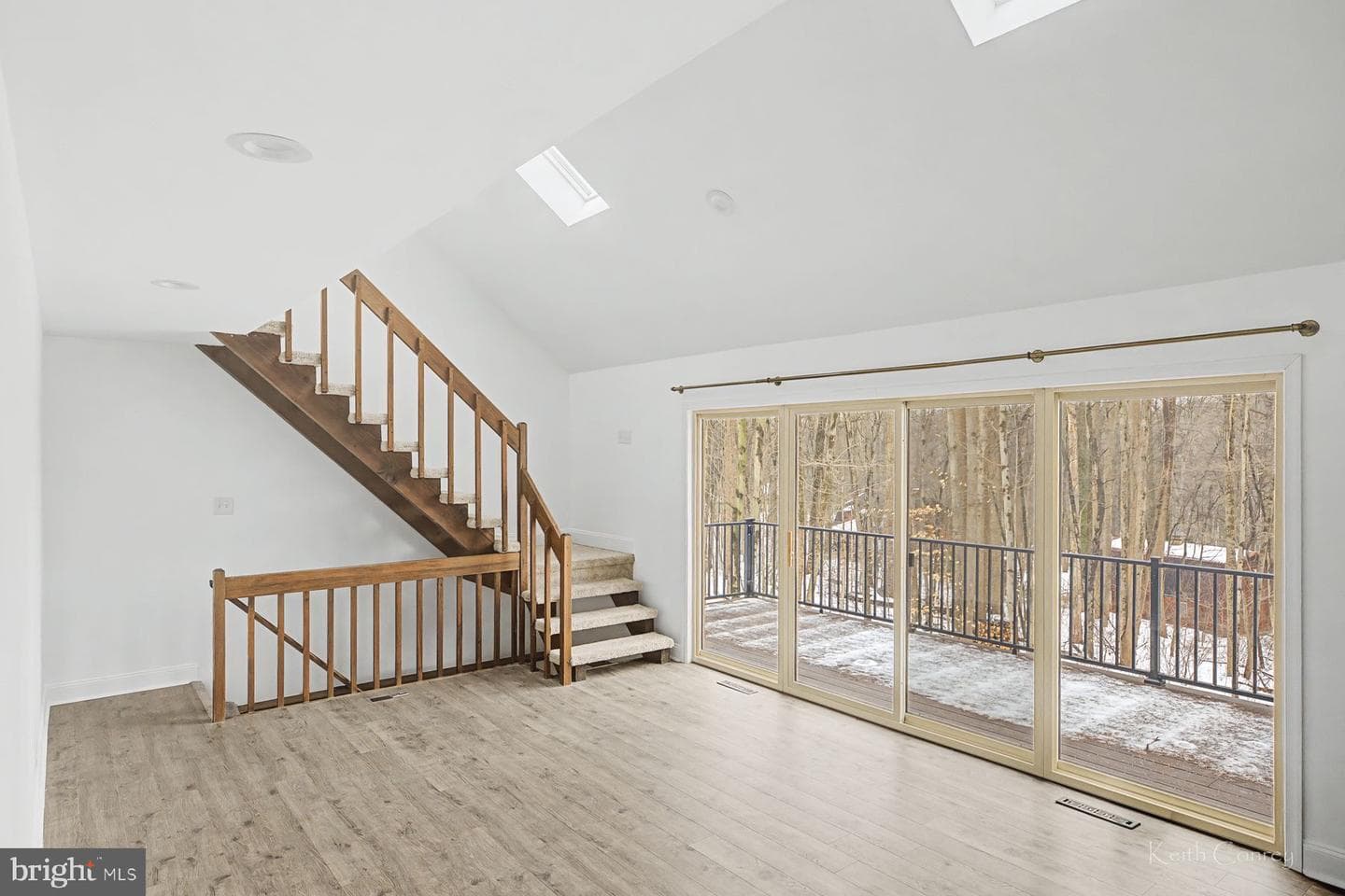 8 Laurel Dr photo 17