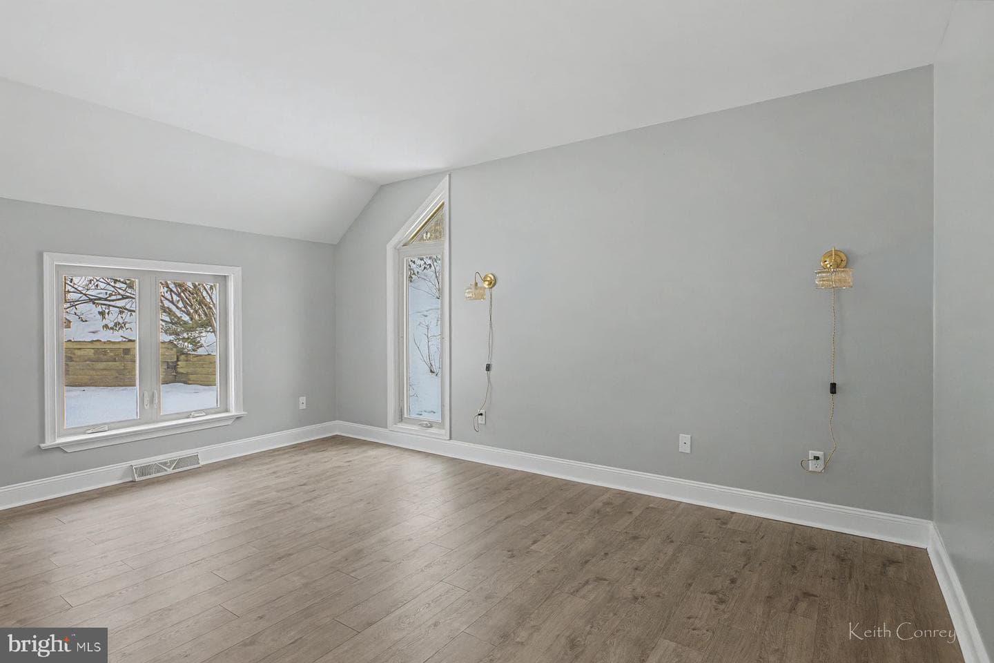 8 Laurel Dr photo 20