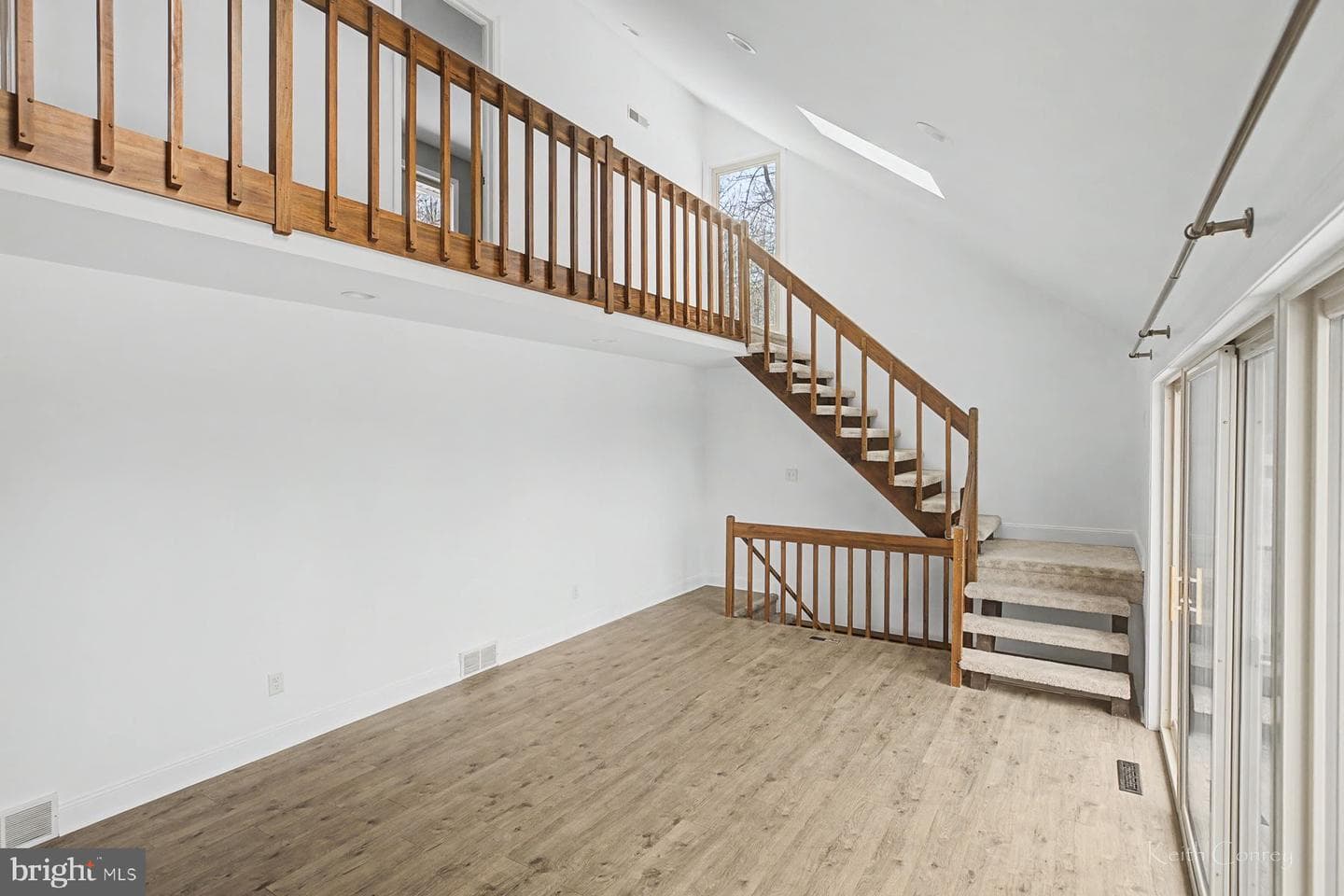 8 Laurel Dr photo 26