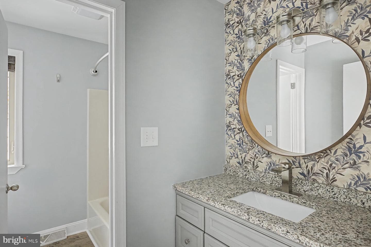 8 Laurel Dr photo 32