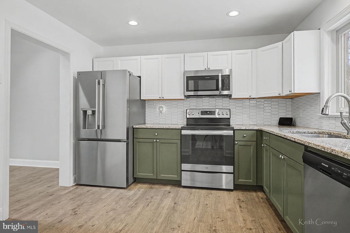 8 Laurel Dr photo 5
