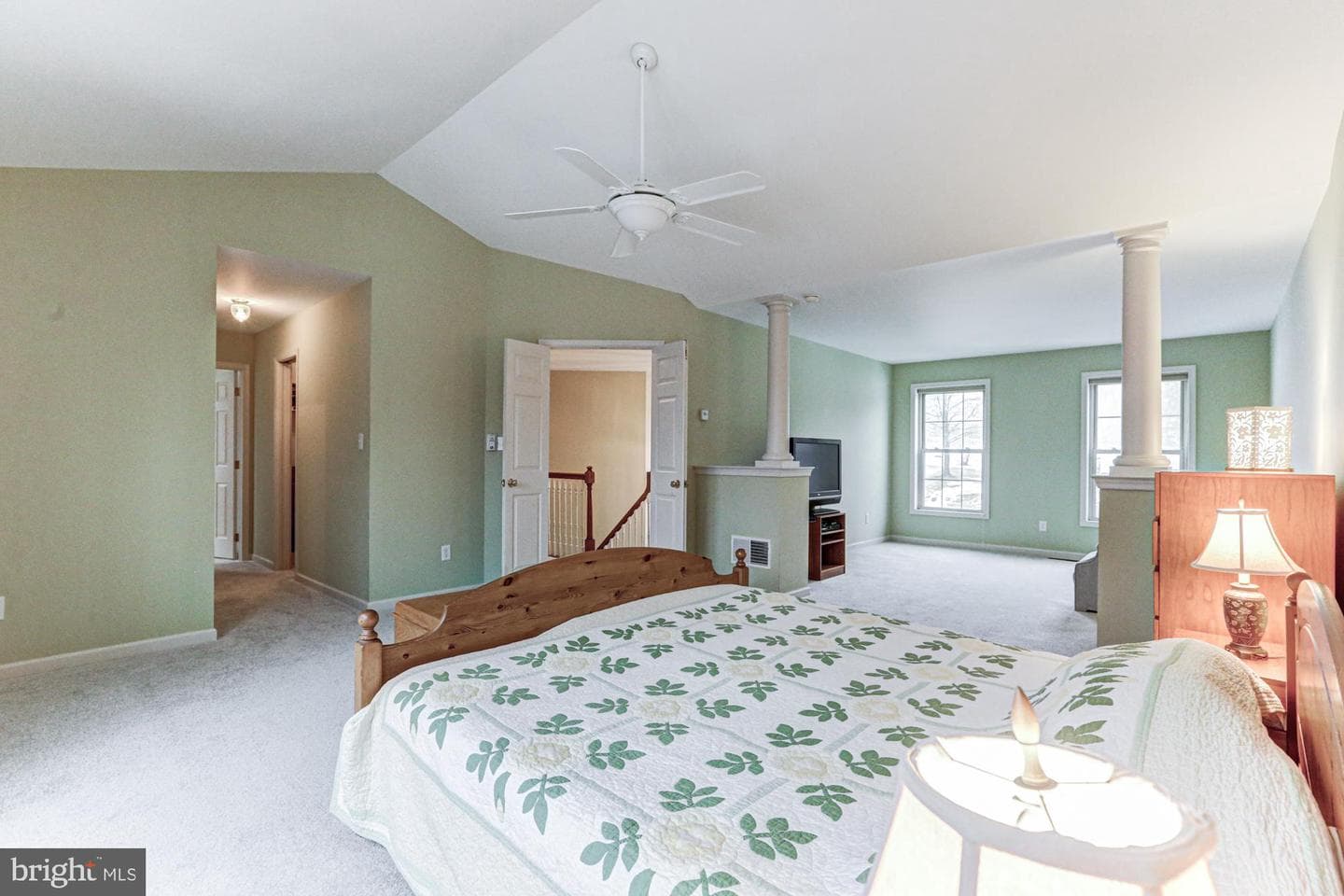 518 Hyde Park Circle photo 43