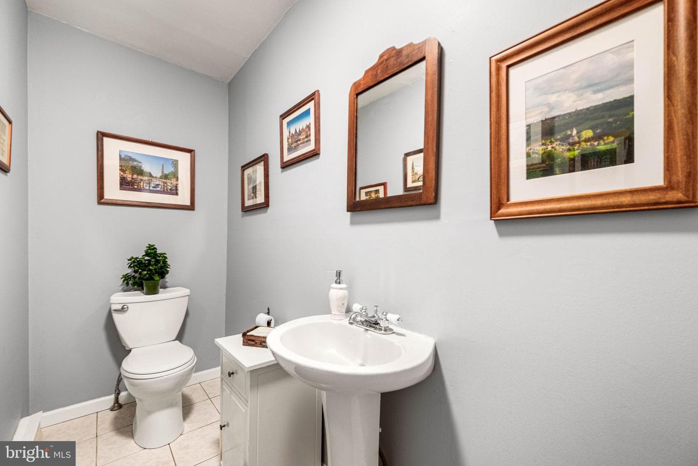 220 S Walnut Street photo 15