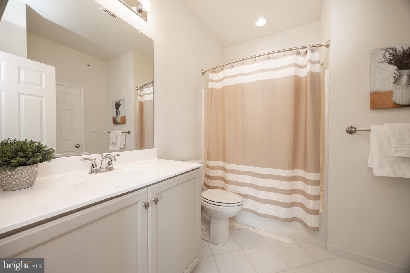 235 Kestrel Court photo 26