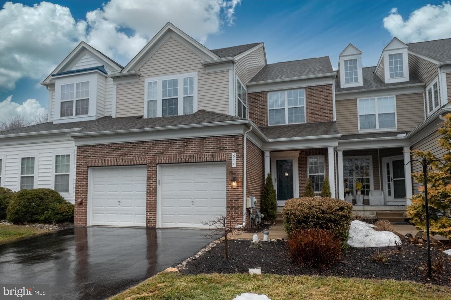 644 Churchill Road photo 2