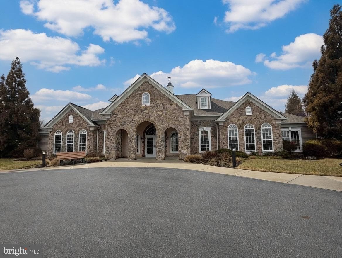 644 Churchill Road photo 34