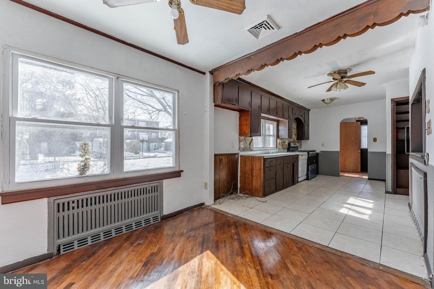 390 Mary Street photo 22