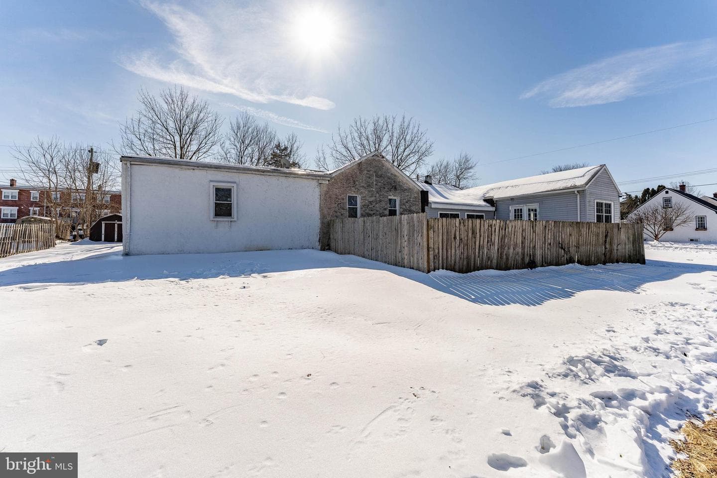390 Mary Street photo 4