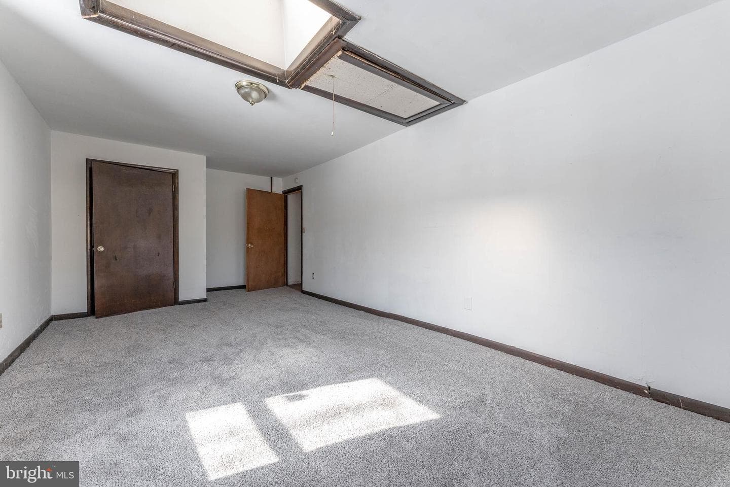 390 Mary Street photo 52