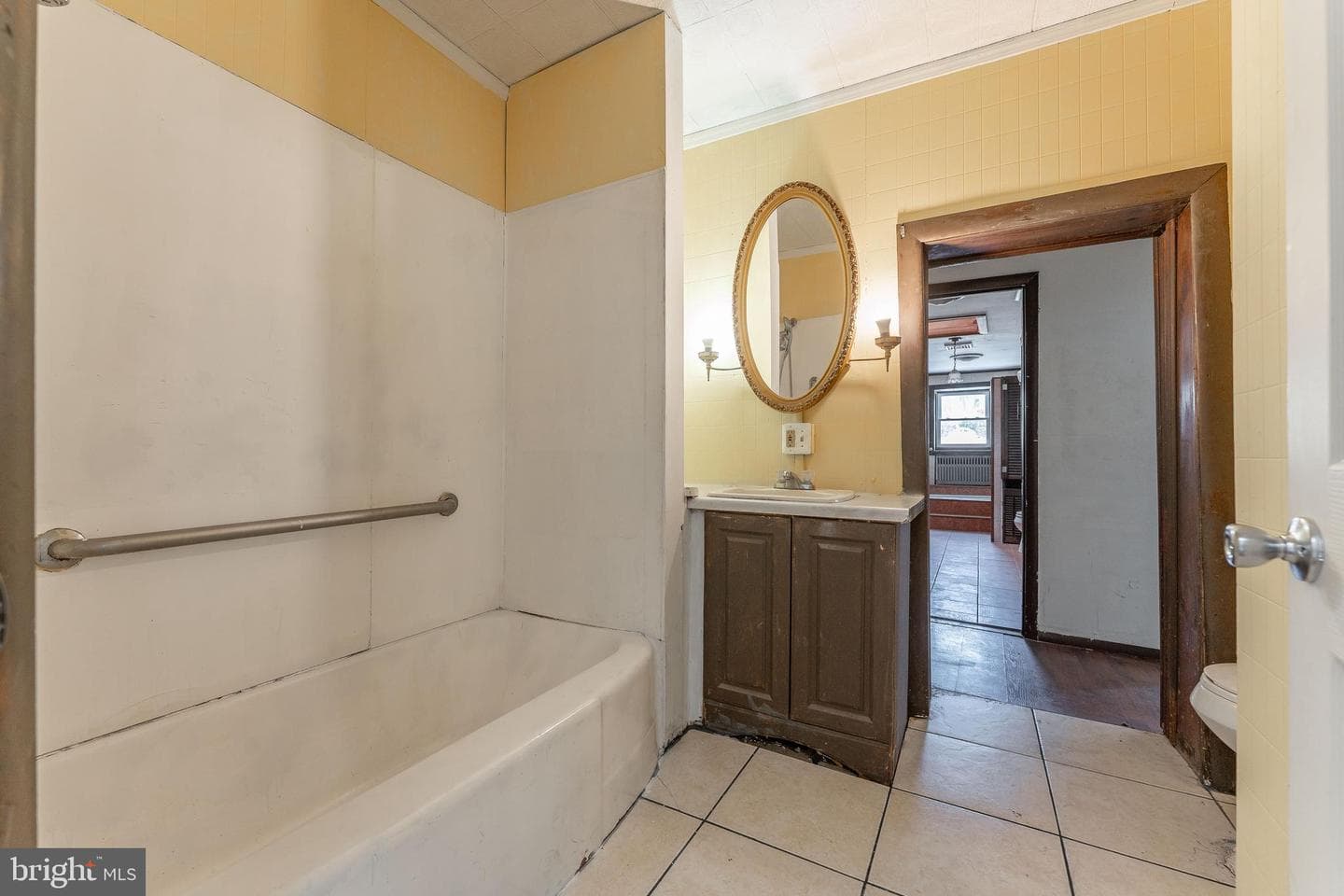 390 Mary Street photo 53