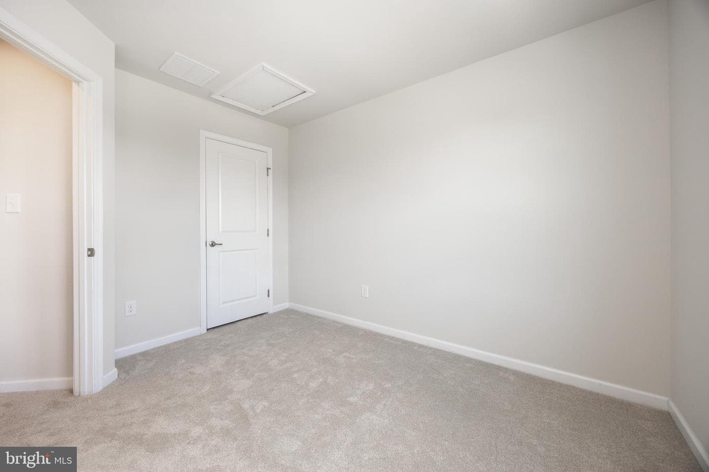 104 Cricket Drive photo 23