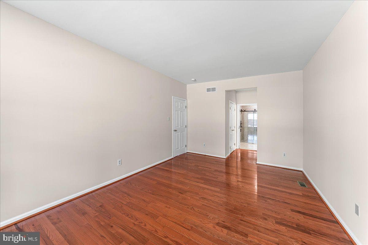 132 Huntingdon Court #1801 photo 13